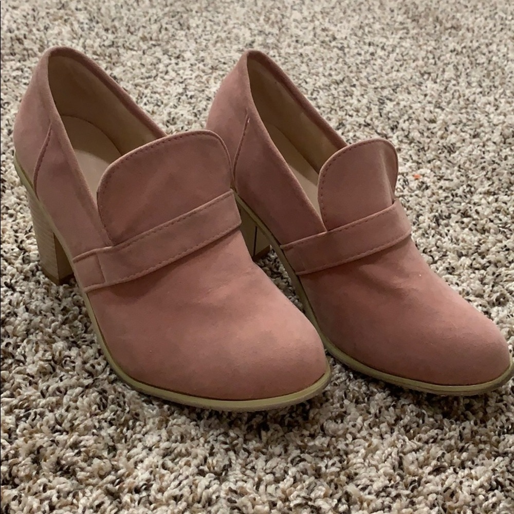 Vintage suede pink booties